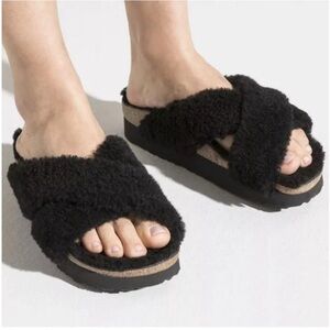 Papillio Black Fuzzy